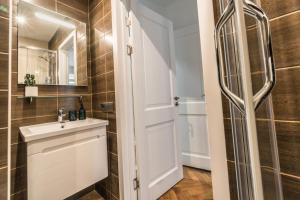 Greystone Suites & Apartments