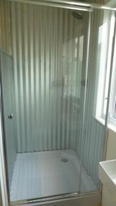 4 on Highworth Apartments and Studios