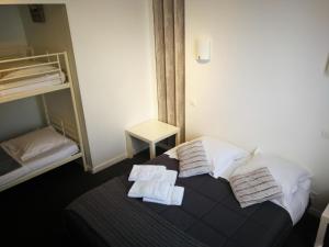 Hotels Terrasses de l'Aven : Chambre Quadruple