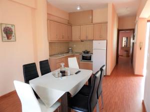 Apartment Christos Limenaria