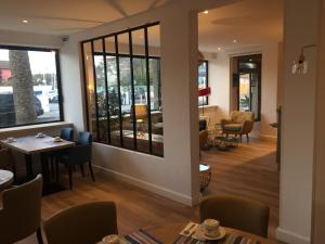 Hotels Le Galion Hotel et Restaurant Canet Plage - Logis : photos des chambres