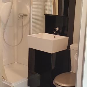 Appartements Mini Studio Portes de Paris Villejuif Metro 7 : photos des chambres
