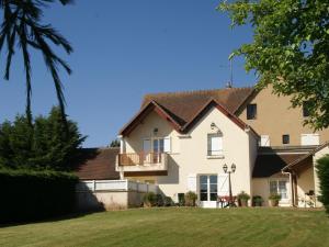 Maisons de vacances Spacious Holiday Home in Faverolles with a Swimming Pool : photos des chambres