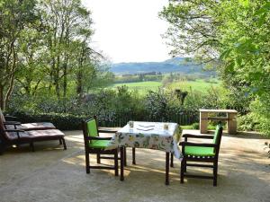 Maisons de vacances Delightful Holiday Home in Onlay nievre with Fenced Garden : photos des chambres