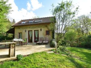 Beautiful Holiday home in Onlay Burgundy with Terrace