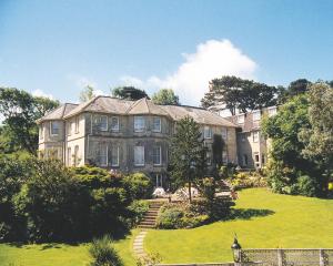 Bourne Hall Country House