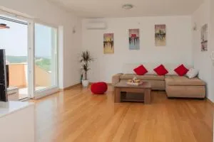 Villa Karmen - Debeljak