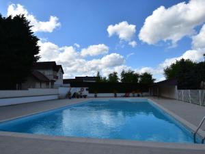 Maisons de vacances Quaint Holiday Home in Faverolles with Pool and Pond : photos des chambres