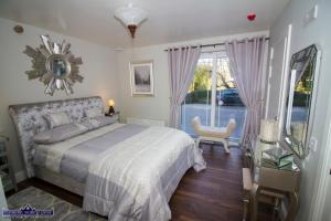 Herlihys, Half-Way-House