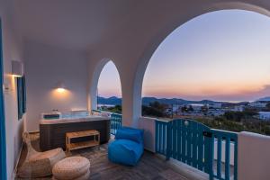 Eiriana Luxury Suites Milos Greece