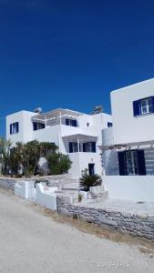 Nicos Studios & Apartments Paros Greece