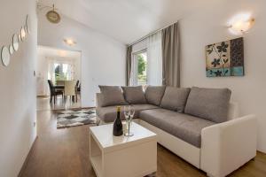 Apartment Lidija