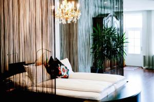 Senior Suite Double Room room in Hotel Murtenhof & Krone
