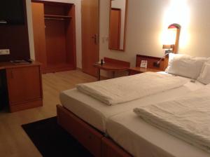 Triple Room room in Akzent Hotel-Restaurant Albert