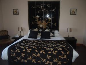 Superior King Room room in Woodlawn House