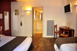 Hotels Hotel aux Bruyeres : Chambre Triple Confort