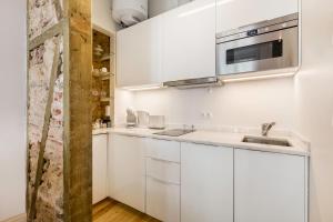 Casa Largo de Santo Antonio da Sé 8