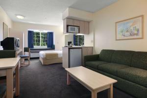 Microtel Inn & Suites by Wyndham Palm Coast I-95