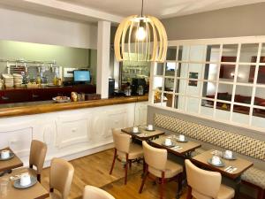 Hotels Cit'Hotel Le Volney : photos des chambres