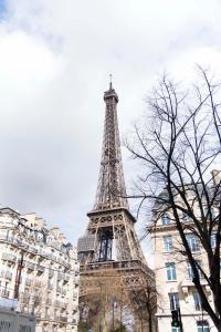 Veeve - Steps from the Eiffel Tower