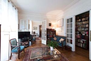 Veeve - Tranquility by Le Jardin du Luxembourg