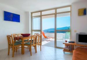 Lily Apartment 