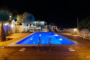 Aristidis villa-anesis family Heraklio Greece