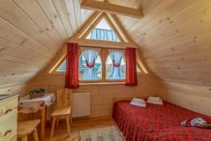 Domek w Białce z JACUZZI w ogrodzie