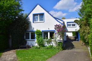 Апартамент Tolstov-Hotels Large 3 Room Apartment with Garden Медебах Німеччина