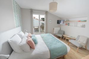 B&B / Chambres d'hotes A l'Ombre des Pins : photos des chambres