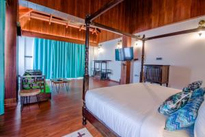 Symphony Summer Sands Beach Resort And Spa