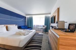 Hotels Novotel La Rochelle Centre : photos des chambres