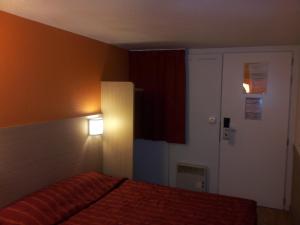Hotels Premiere Classe Lyon Est Aeroport Saint Exupery : photos des chambres