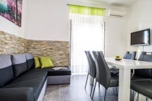 Apartment Stefania on the beach