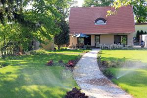 Cabană KisDuna Garden Vend&eacute;gh&aacute;z Szigetszentm&aacute;rton Ungaria