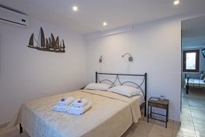 Birds Villa Apartments - Including Car Rental Santorini Greece