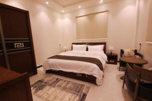 One-Bedroom Apartment with Living Room room in Metro Furnished Units