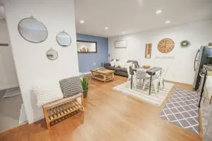 Charming Valley Village Guesthouse Permit # HSR two three zero zero 2794 - Kester