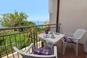 Apartment Angelina - Carevići