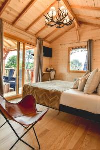 Hotels Logis Hotel Emeraude des Bois : photos des chambres