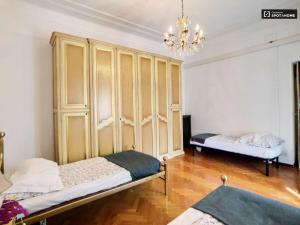 Classic Triple Room room in City Center Best Hostel