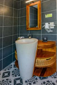 Hotels Logis Hotel Emeraude des Bois : photos des chambres