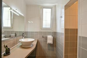 Hotels Logis Hotel Emeraude des Bois : photos des chambres
