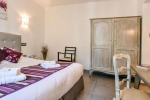 Hotels Logis Hotel Emeraude des Bois : photos des chambres