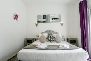 Hotels Logis Hotel Emeraude des Bois : photos des chambres