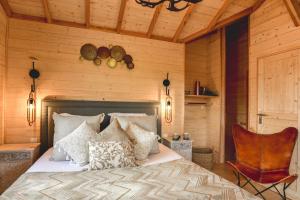Hotels Logis Hotel Emeraude des Bois : photos des chambres