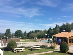 Campings Camping Porte des Vosges : photos des chambres