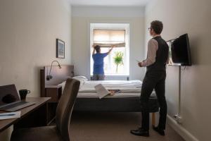 Single Room with Shared Bathroom room in Castle House Inn