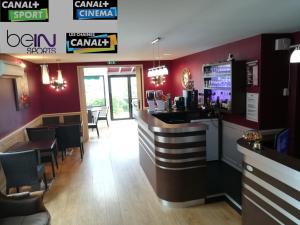 Hotels Contact Hotel du Relais Thouars : photos des chambres