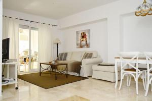 Nice apartment in Fuentes de Nerja